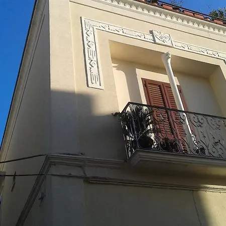 Oda ve Kahvaltı La Volta